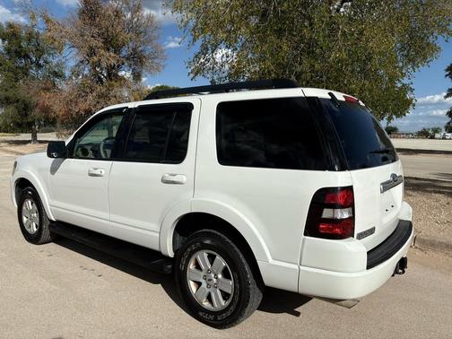 2010 Ford Explorer XLT