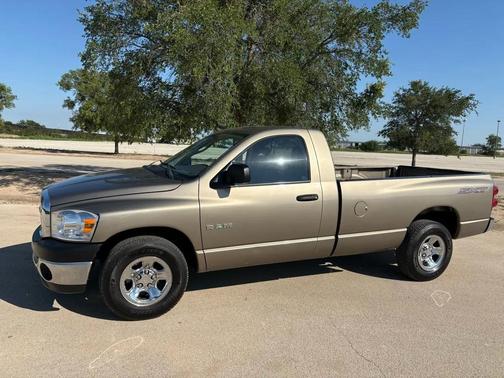 Gold 2008 Dodge Ram 1500 ST