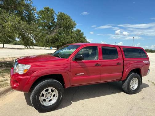 Burgundy 2005 Toyota Tacoma PreRunner Double Cab
