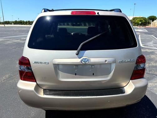2005 Toyota Highlander Base