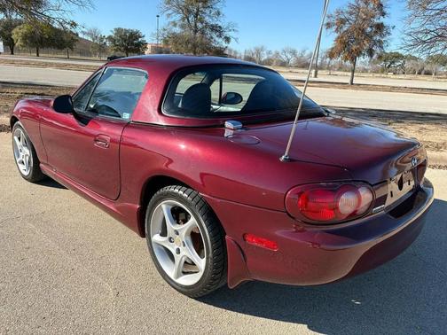 2003 Mazda MX-5 Miata 2dr Conv  Auto