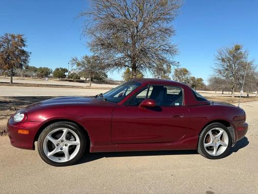 2003 Mazda MX-5 Miata 2dr Conv  Auto