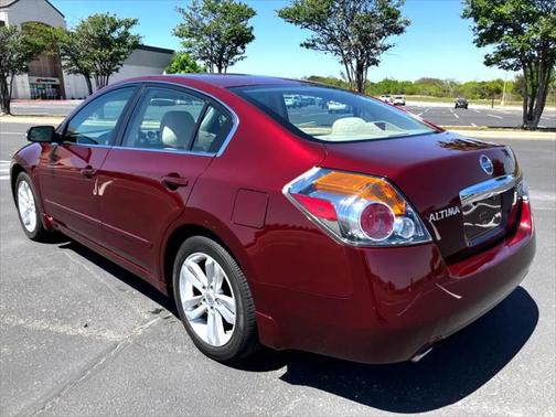 2010 Nissan Altima 3.5 SR