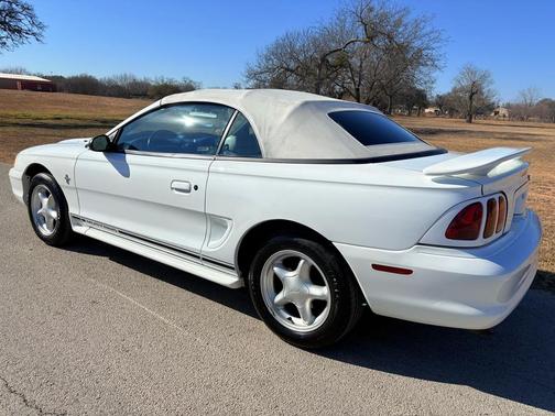 1998 Ford Mustang Base