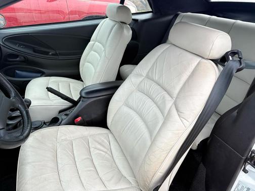 1998 Ford Mustang Base