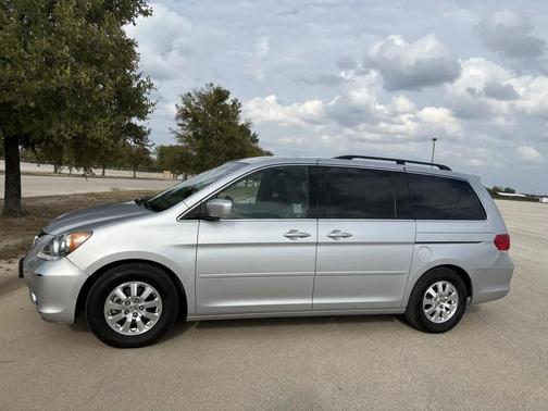 Alabaster Silver Metallic 2010 Honda Odyssey EX-L