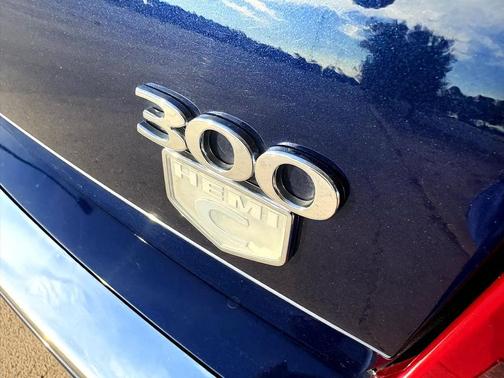 2006 Chrysler 300C Base