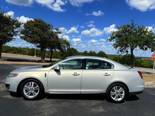 2009 Lincoln MKS Base