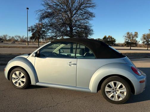2010 Volkswagen New Beetle 2.5L