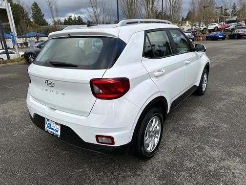 Photo 5 of 29 of 2020 Hyundai Venue SEL