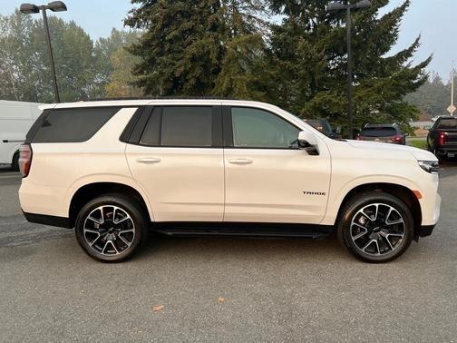Photo 4 of 38 of 2021 Chevrolet Tahoe RST