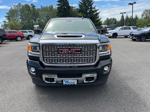 Photo 2 of 36 of 2019 GMC Sierra 3500 Denali