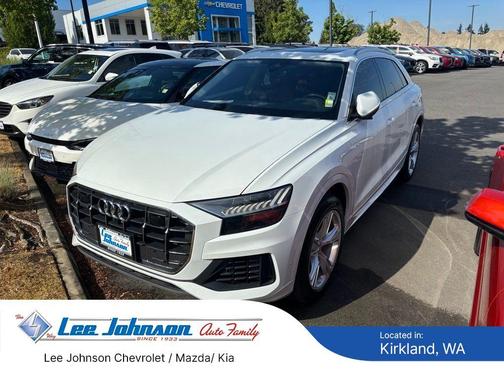 Glacier White Metallic 2023 Audi Q8 55 Premium Plus