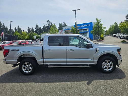 Iconic Silver Metallic 2025 Ford F-150 XLT