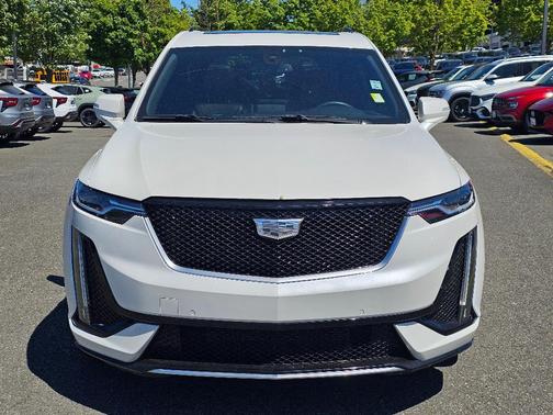 Crystal White Tri-Coat 2022 Cadillac XT6 Sport AWD