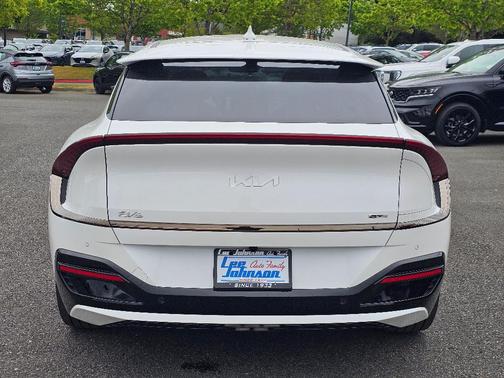Snow White Pearl 2024 Kia EV6 GT-Line