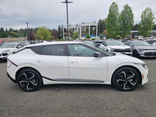 Snow White Pearl 2024 Kia EV6 GT-Line