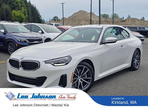 Mineral White Metallic 2024 BMW 230 i