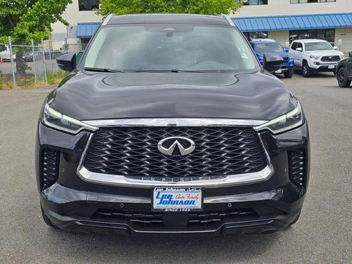 Mineral Black 2025 INFINITI QX60 Luxe