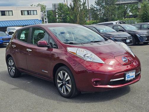 Coulis Red 2017 Nissan Leaf SV