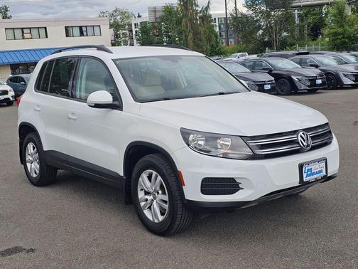 Pure White 2017 Volkswagen Tiguan 2.0T S