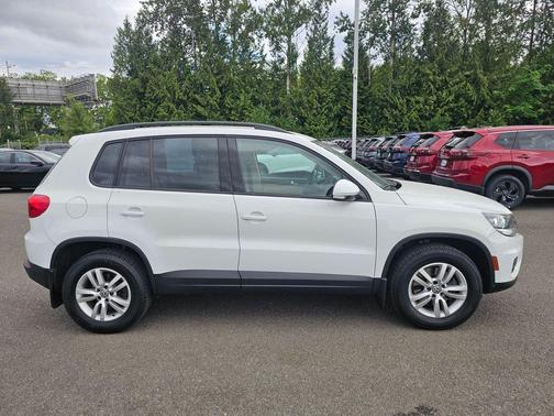 Pure White 2017 Volkswagen Tiguan 2.0T S