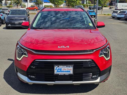 Runway Red 2023 Kia Niro Touring