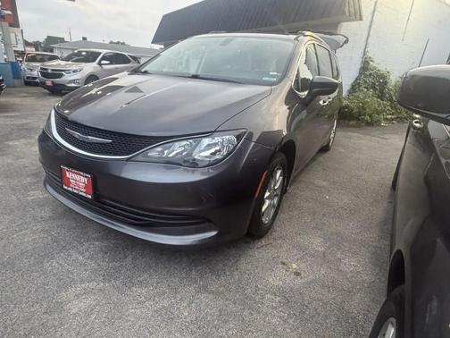 Granite Crystal Metallic Clearcoat 2020 Chrysler Voyager LXI