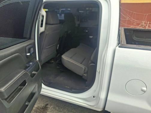 White 2018 Chevrolet Silverado 1500 1LT
