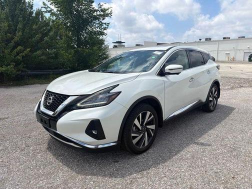White 2024 Nissan Murano SL