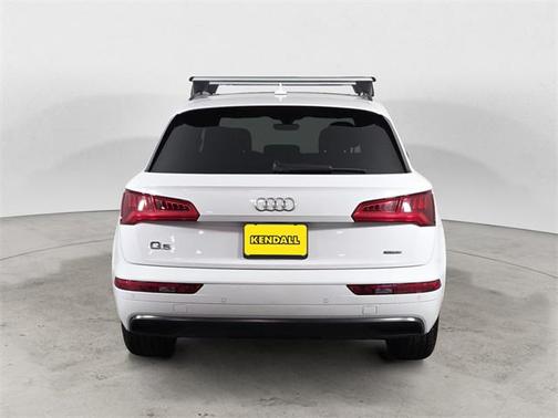 2020 Audi Q5 45 Titanium Premium