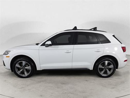 2020 Audi Q5 45 Titanium Premium
