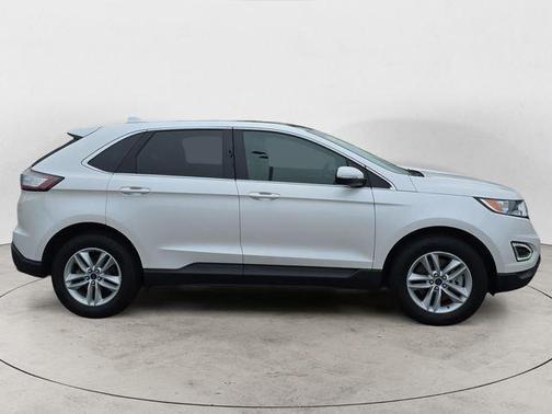 White Platinum Clearcoat Metallic 2018 Ford Edge SEL