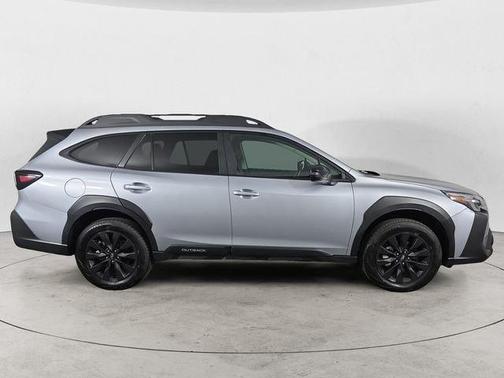 Ice Silver Metallic 2025 Subaru Outback Onyx Edition