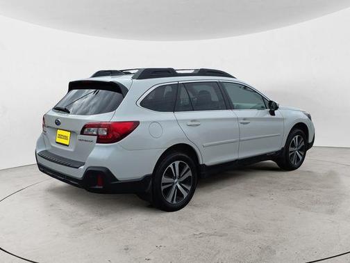 White 2019 Subaru Outback 2.5i Limited