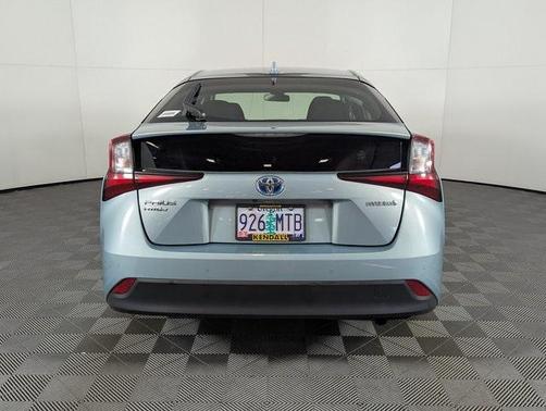 2021 Toyota Prius LE