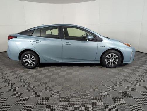 2021 Toyota Prius LE