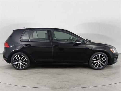 2017 Volkswagen Golf TSI SE 4-Door
