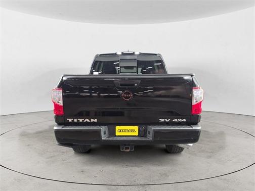 2023 Nissan Titan SV