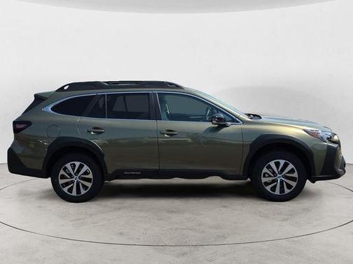 Autumn Green Metallic 2025 Subaru Outback Premium
