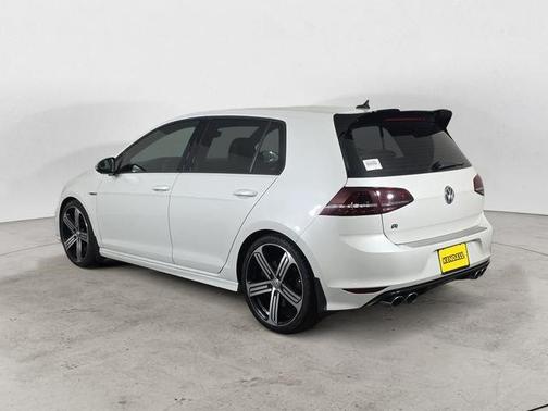 2016 Volkswagen Golf R 4-Door
