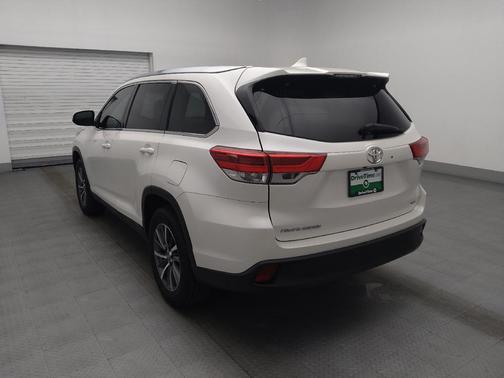 Blizzard Pearl 2019 Toyota Highlander XLE
