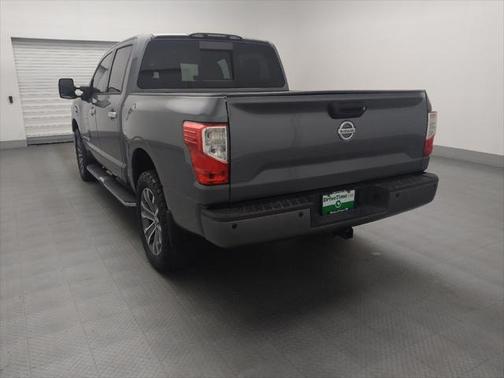 2017 Nissan Titan SL