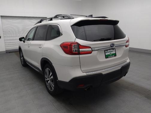Crystal White Pearl 2019 Subaru Ascent Limited 8-Passenger