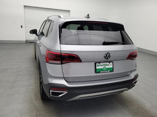 Silver 2023 Volkswagen Taos 1.5T SE