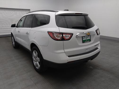 White 2016 Chevrolet Traverse 1LT