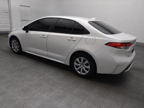 White 2020 Toyota Corolla LE