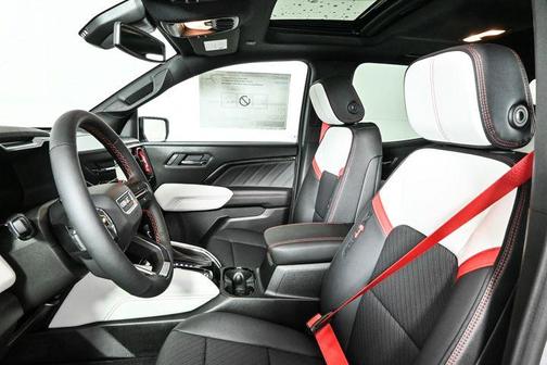 2025 GMC Canyon AT4
