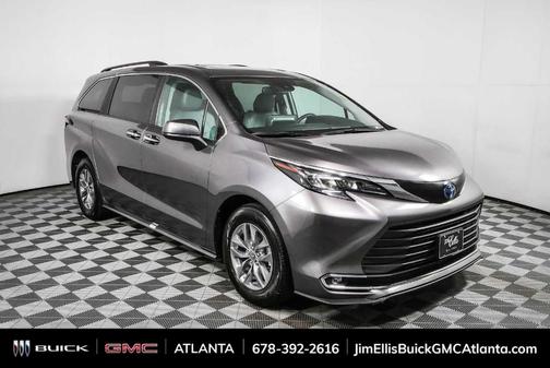 Predawn Gray Mica 2024 Toyota Sienna XLE