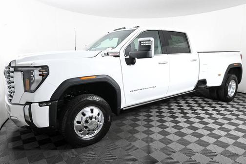 2025 GMC Sierra 3500 Denali